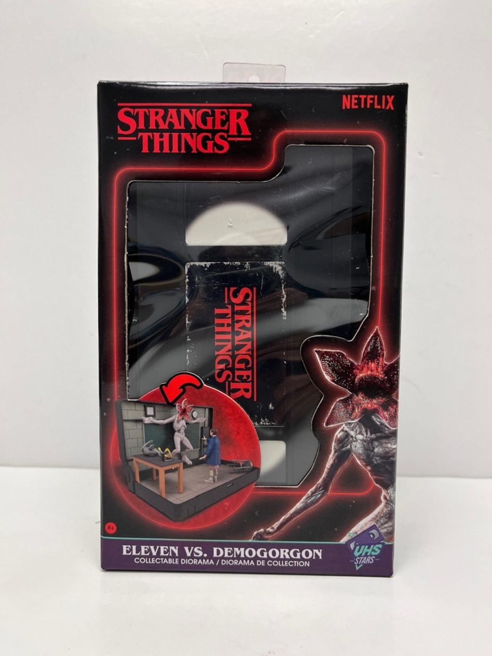 Netflix Stranger Things Black and Red Collectible Diorama Box